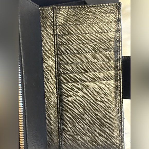 🔥NEW🔥 Prada Wallet - Picture 7 of 11